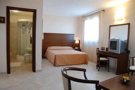 Hotel Villa Mokarta Salemi Zimmer foto
